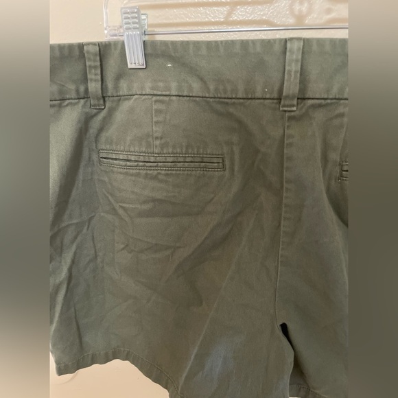 ✨Women’s Loft Outlet Green Shorts Size 16 - Picture 8 of 9